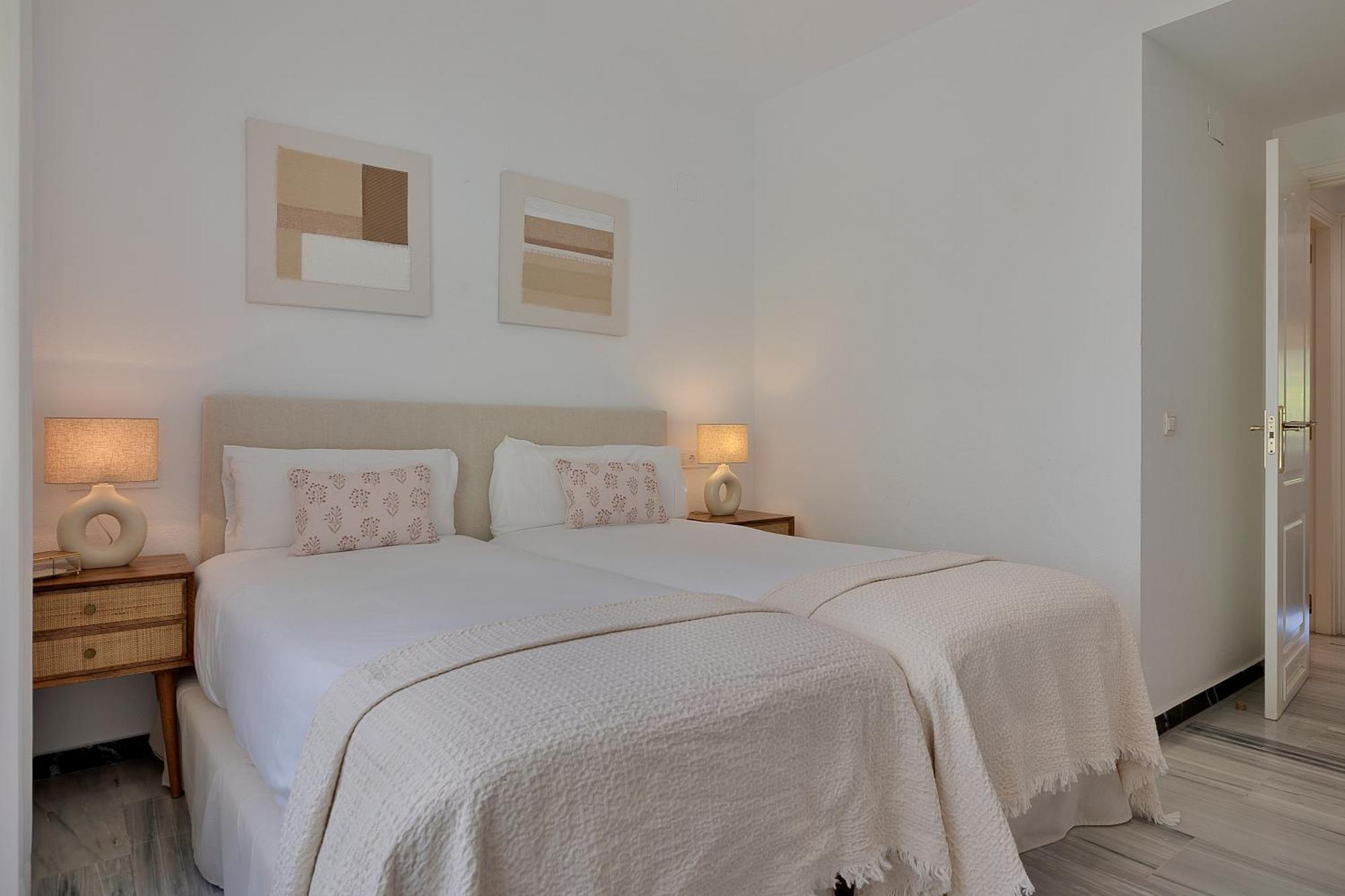 Apartment 2 Bedroom In Medina Garden - Puerto Banus *