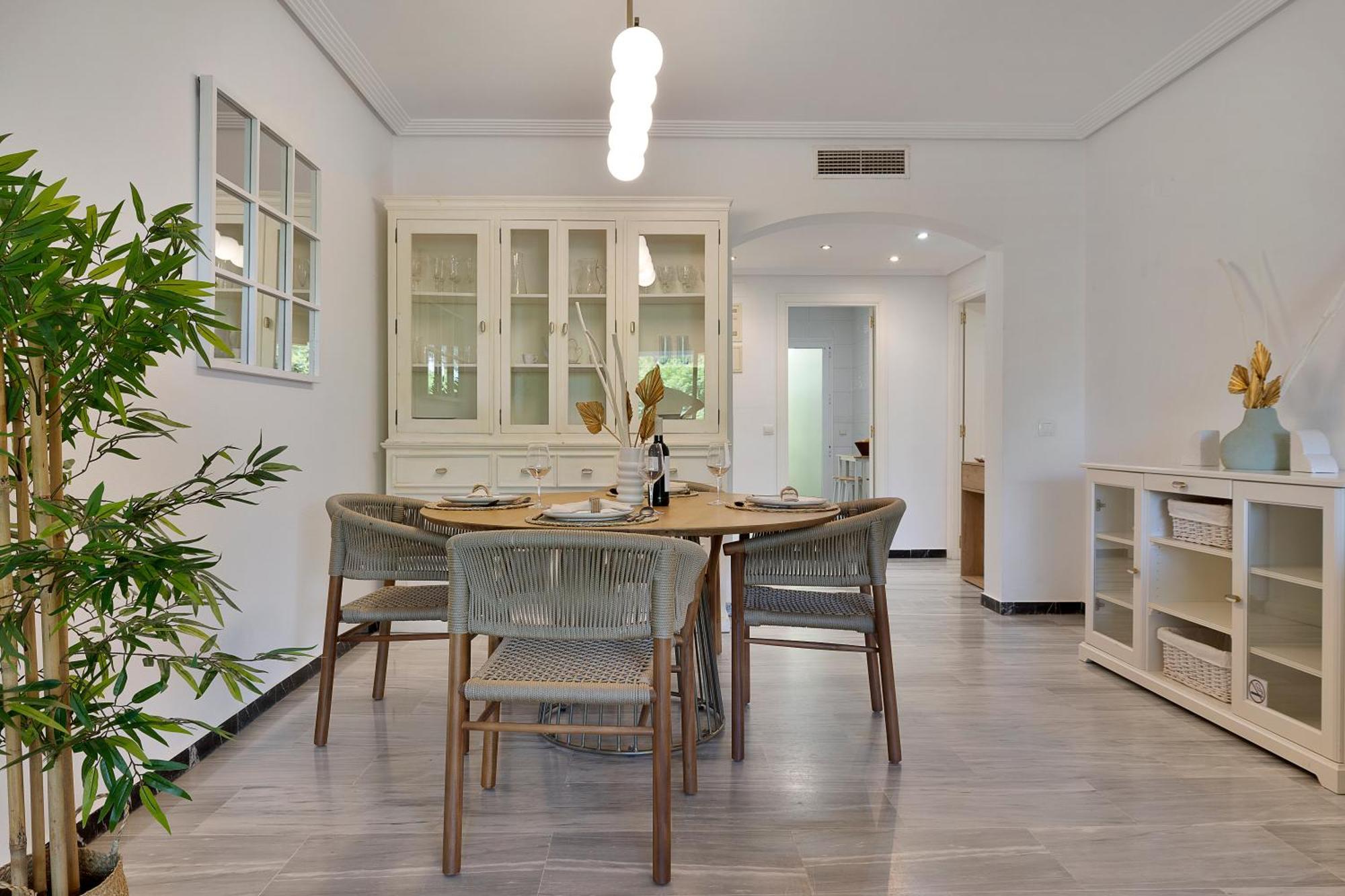 2 Bedroom In Medina Garden - Puerto Banus Apartment